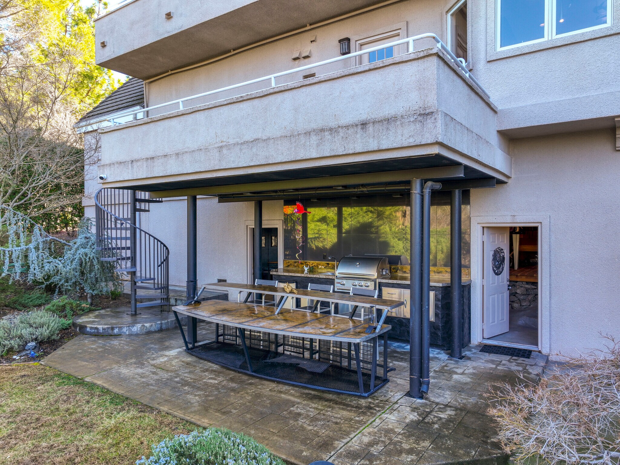 Building Photo - 8985 Vista de Lago Ct