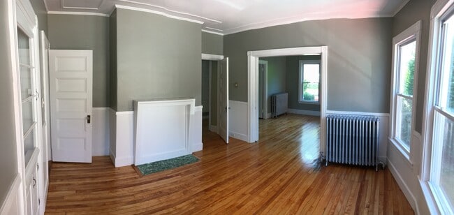 dining room - 195 Bolton St