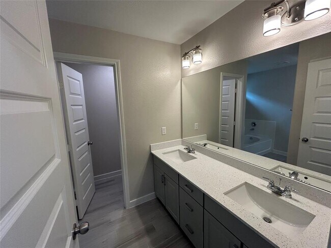 Building Photo - 1511 Revolution Way