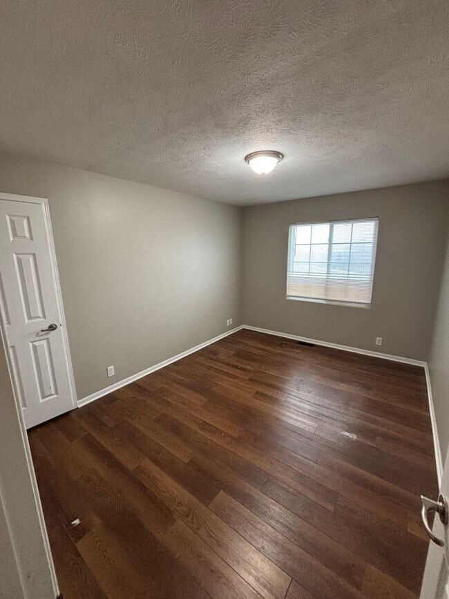 Building Photo - 6206 N 149th St