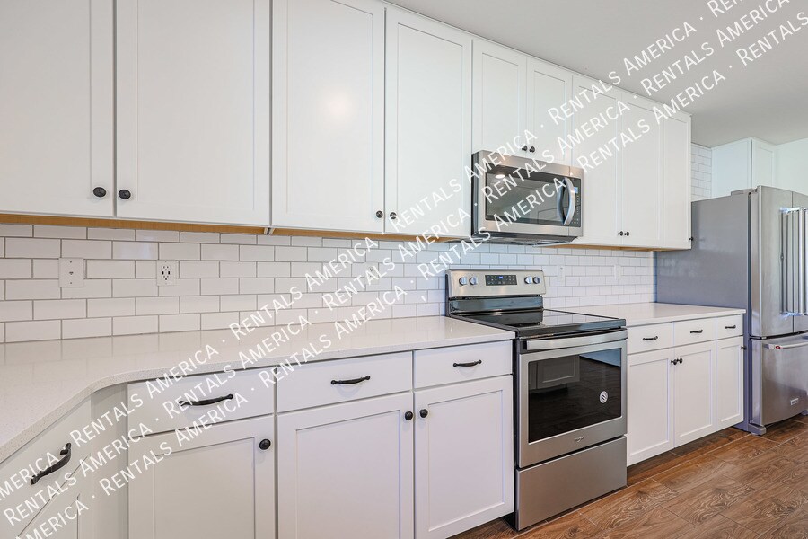 Building Photo - 12620 W Glenn Dr