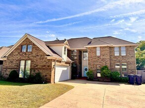 Building Photo - Spacious 4 Bed in Deer Creek
