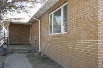 Building Photo - 908 Wyoming St