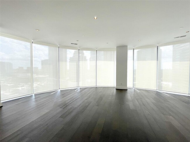 Building Photo - 1409 Post Oak Blvd