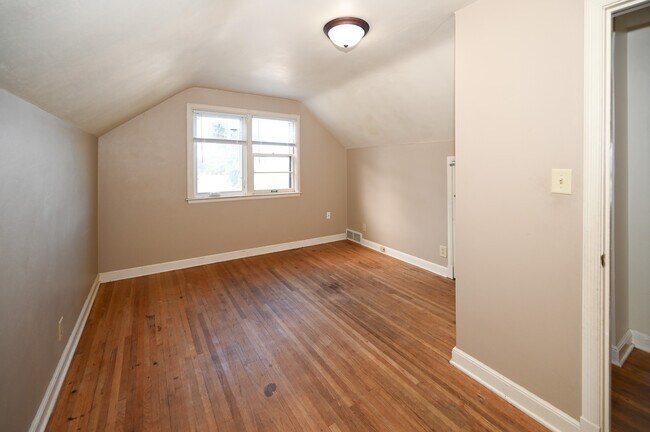 Building Photo - 1801 3rd St SW