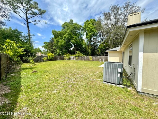 Building Photo - 1136 Dorwinion Dr
