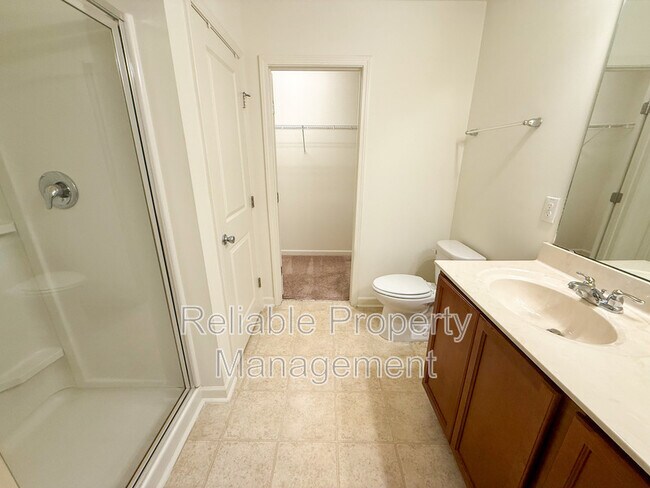 Building Photo - 944 Avondale Dr