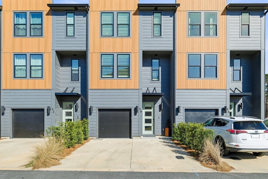 Building Photo - 38 Blue Eden Lp