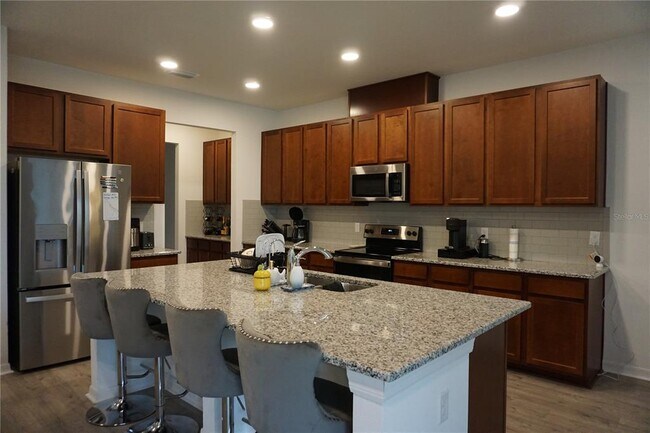 Building Photo - 5732 Newberry Pnes Ave