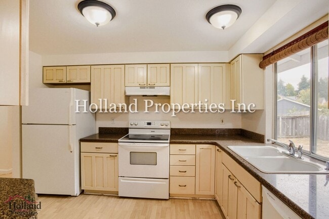 Building Photo - 13178 SW Tamera Ln