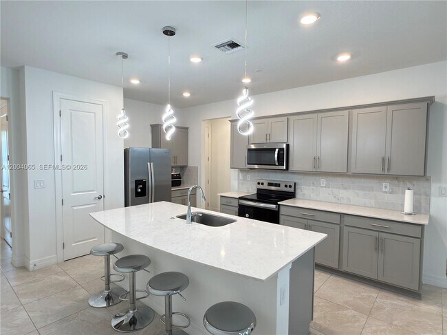 Building Photo - 8344 NW 7th Pl