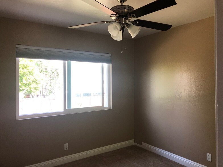 Building Photo - 33062 Santiago Dr