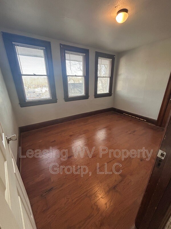 Building Photo - 5722 Stiles Dr