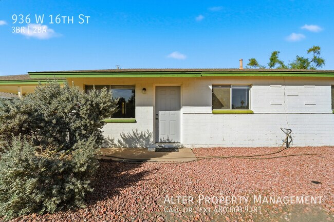 Building Photo - 936 W 16th St