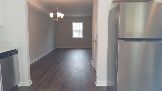 Building Photo - 2156 Park Terrace