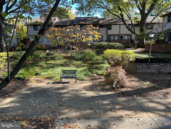Building Photo - 1635 Westwind Way