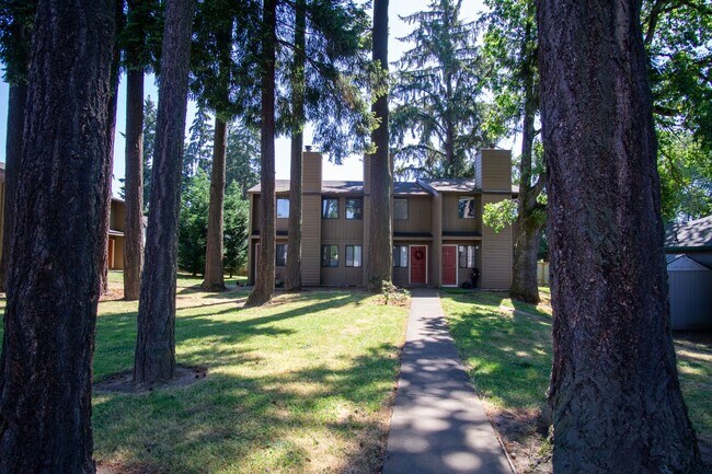 Building Photo - YOUR CHOICE OF FREE RENT SPECIALS! Townhouse w Garage, Patio, DW, WD + Fireplace!!