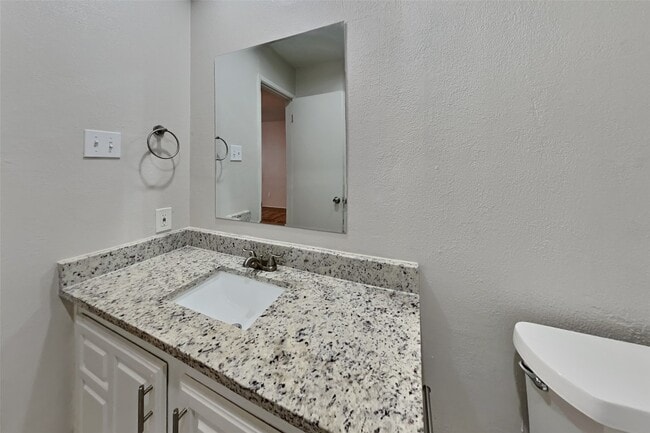 Building Photo - 16935 Kilwinning Dr