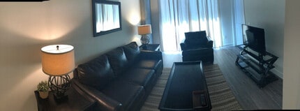 Building Photo - 320 S Church St