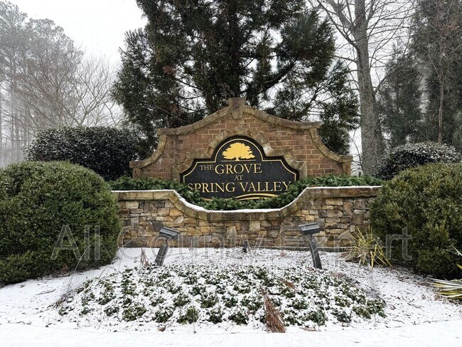 Building Photo - 920 Grove Valley Dr