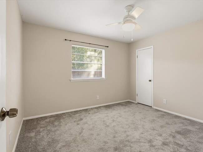 Building Photo - 8432 Glenann Dr