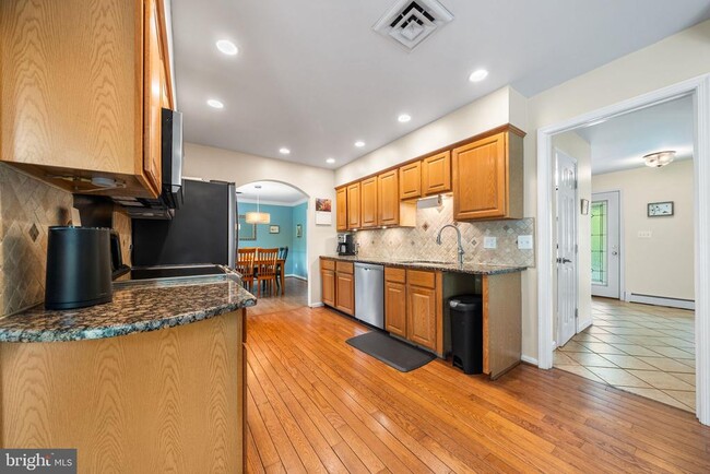 Building Photo - 12013 Hamden Ct