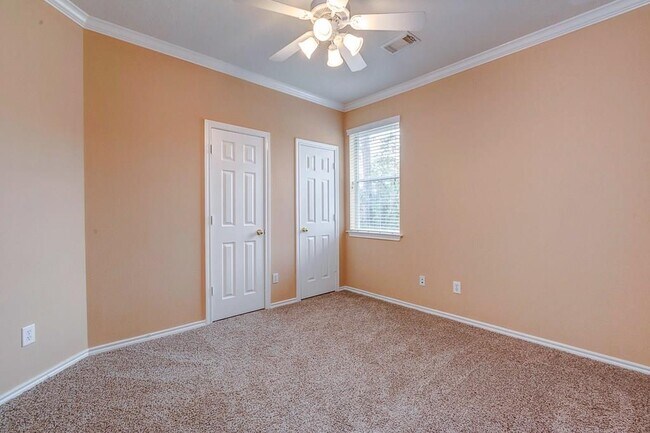 Building Photo - 3 Viola Bloom Ct