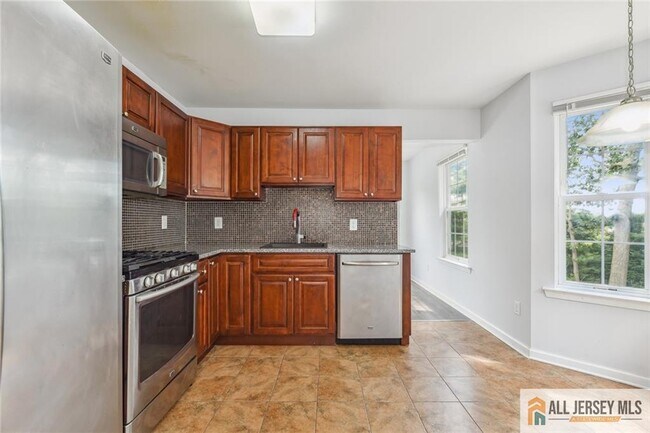 Building Photo - 2602 Cypress Ln