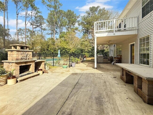 Building Photo - 118 Fox Run Dr