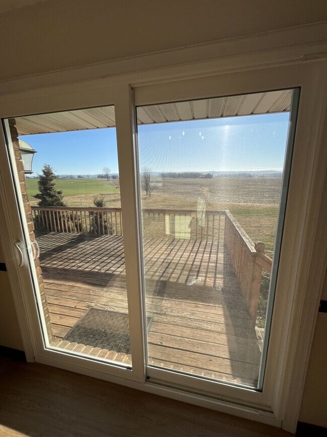 Building Photo - 8298 Scenic Dr