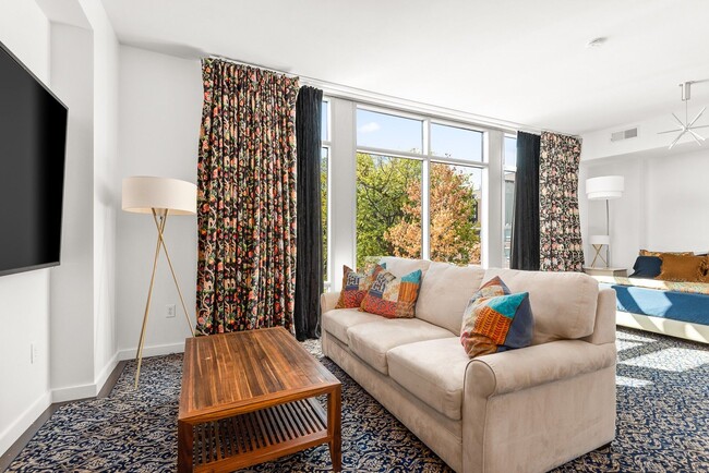 Building Photo - Fully Furnished Studio Condo at The Adelicia