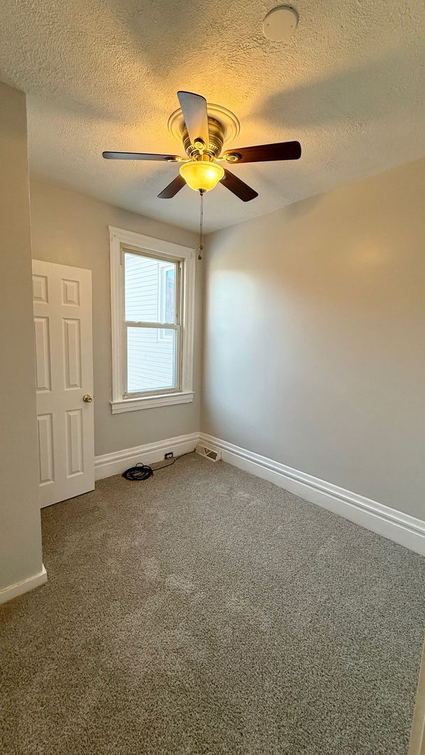 Building Photo - Spacious Townhome in Lawrenceville for Rent- Hardwood Floors and Large Backyard!