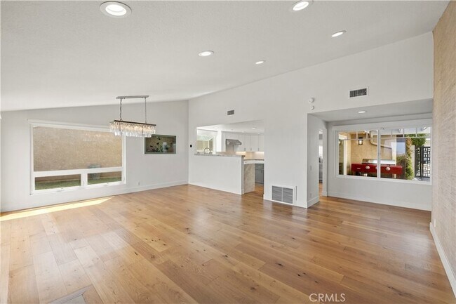 Building Photo - 31222 Palma Dr