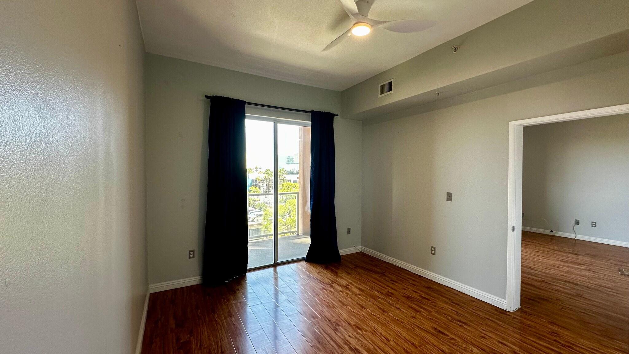 Building Photo - 388 E Ocean Blvd