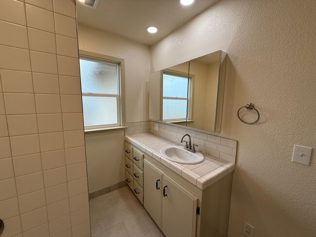 Building Photo - Newly remodeled country home!