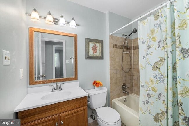 Building Photo - 10673 Spring Oak Ct