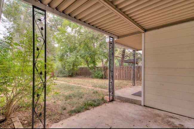 Building Photo - 5560 Otis Ct