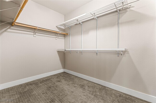 Building Photo - 4631 Amazing View St