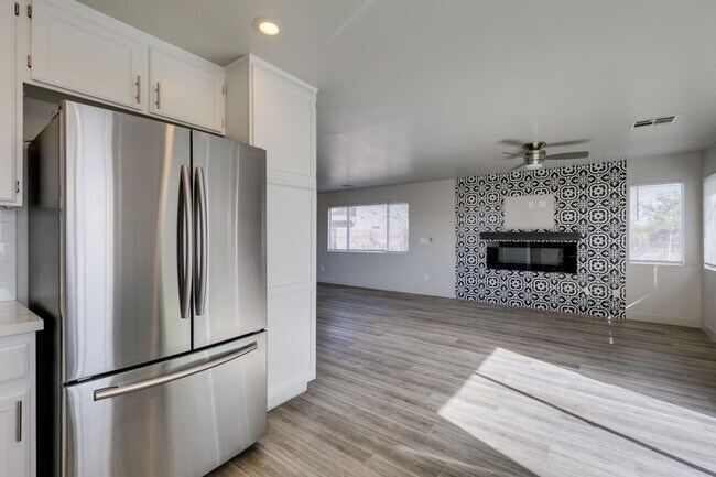 Building Photo - SUMMERLIN BEAUTY WITH TONS OF UPGRADES*3 LARGE BEDROOMS*COMMUNITY POOL*