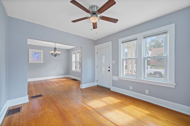 Building Photo - BRIDGETOWN - Charming 3 Bed 2 Bath w 1 Car...