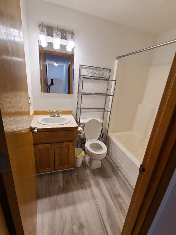 Building Photo - 547 NE 27th St