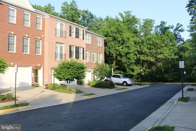 Building Photo - 8316 Dockray Ct