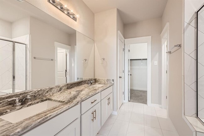 Building Photo - 2412 Lakey Cv