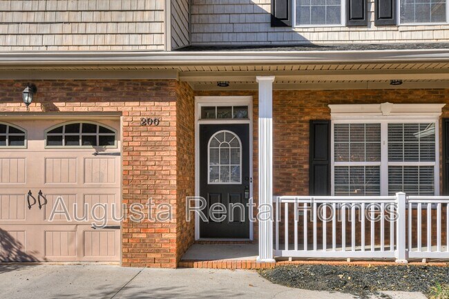 Building Photo - 200 Kline St