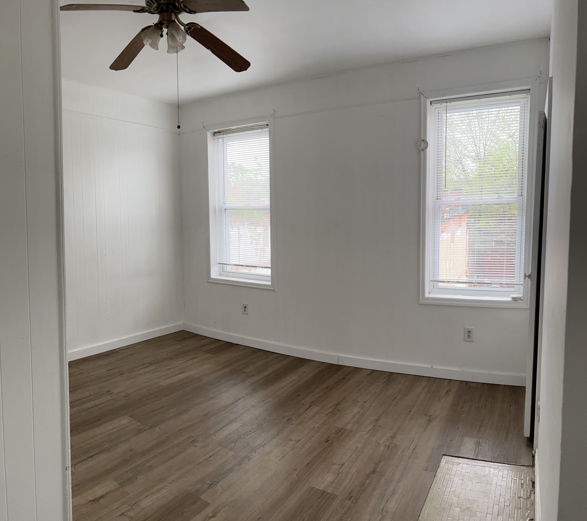 Bedroom - 5135 Carnegie St