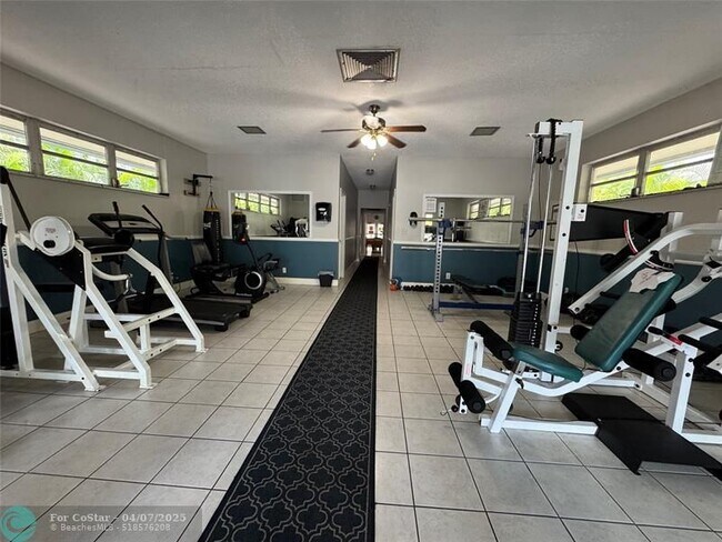 Building Photo - 5800 Margate Blvd