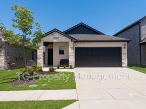 Building Photo - 210 Berkshire Dr