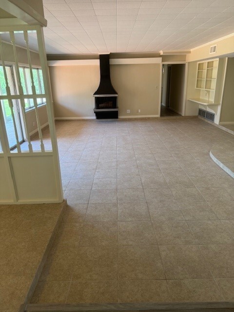 Building Photo - 6006 Bermuda Dunes Dr