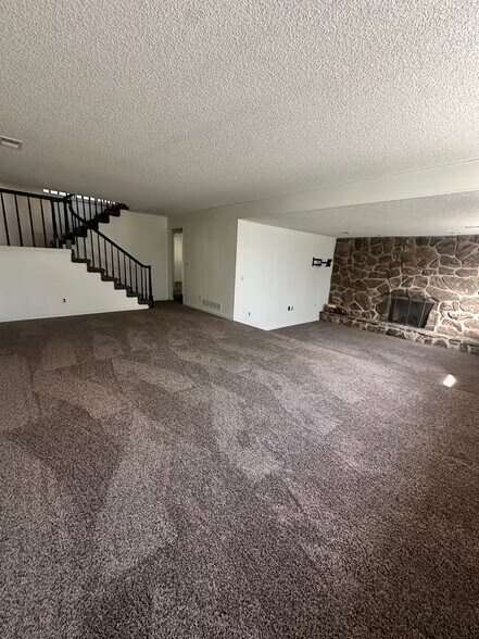 Building Photo - 6684 Zang Ct