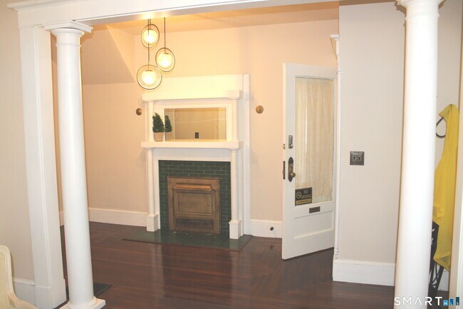 Building Photo - 44 Brownell St